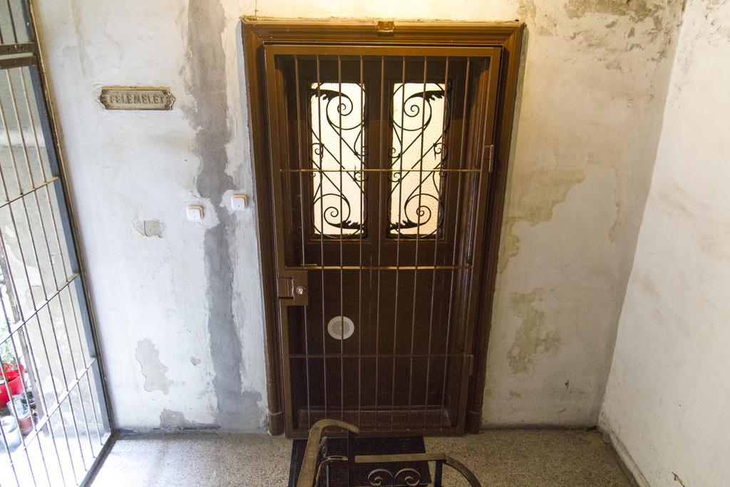 Authentic Budapest Apartment Pokoj fotografie